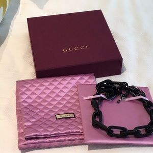 Gucci resin glasses chain
